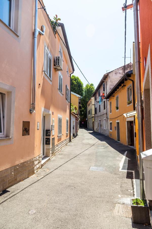Sunny Old Town Apartment Koper Extérieur photo